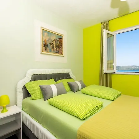 Stil - One Bedroom With Balcony And Sea View 102
