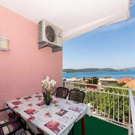 Stil - One Bedroom With Balcony And Sea View 102 Apartamento