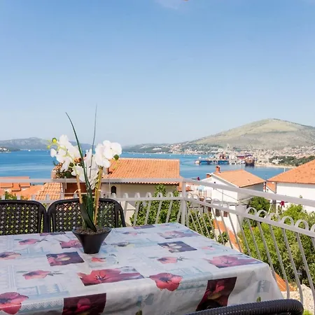 Stil - One Bedroom With Balcony And Sea View 102 *